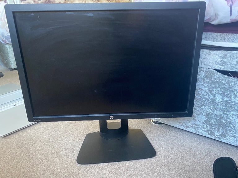 HP Z 24 inch monitor