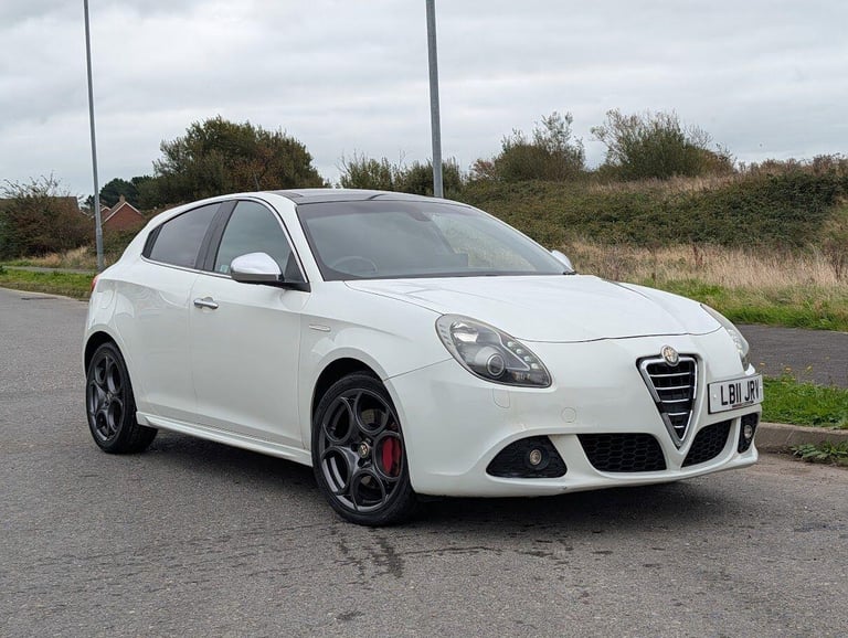 image for 2011 Alfa Romeo Giulietta 1.4 TB MultiAir Veloce Euro 5 (s/s) 5dr HATCHBACK Petrol Manual