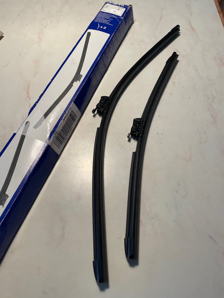 Genuine Volvo XC60 front wiper blades 2018 onwards