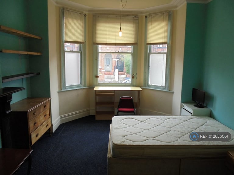 7 bedroom house in Goulden Road, Manchester, M20 (7 bed) (#2656061)