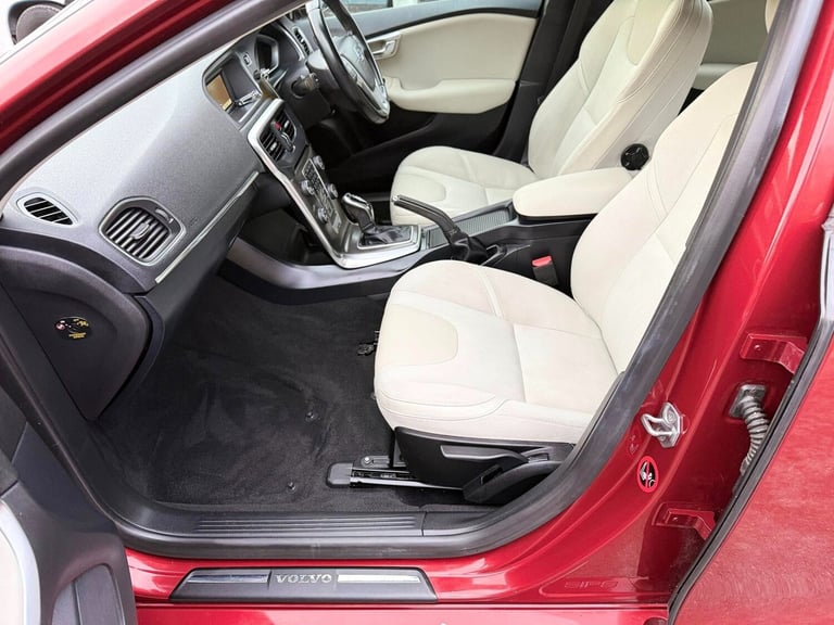 2013 Volvo V40 D3 SE 5dr Geartronic HATCHBACK Diesel Automatic