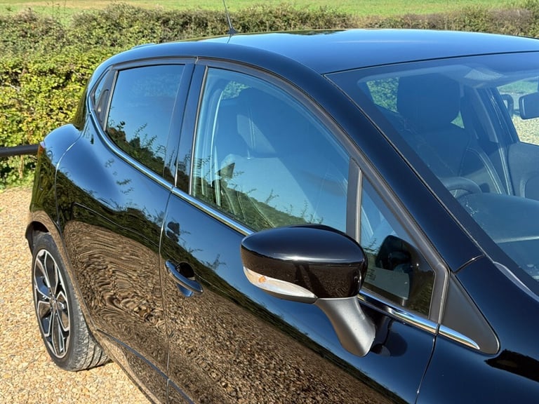 2019 Renault Clio 0.9 TCe Iconic Hatchback 5dr Petrol Manual Euro 6 (s/s) (75 ps) Hatchback Petro...