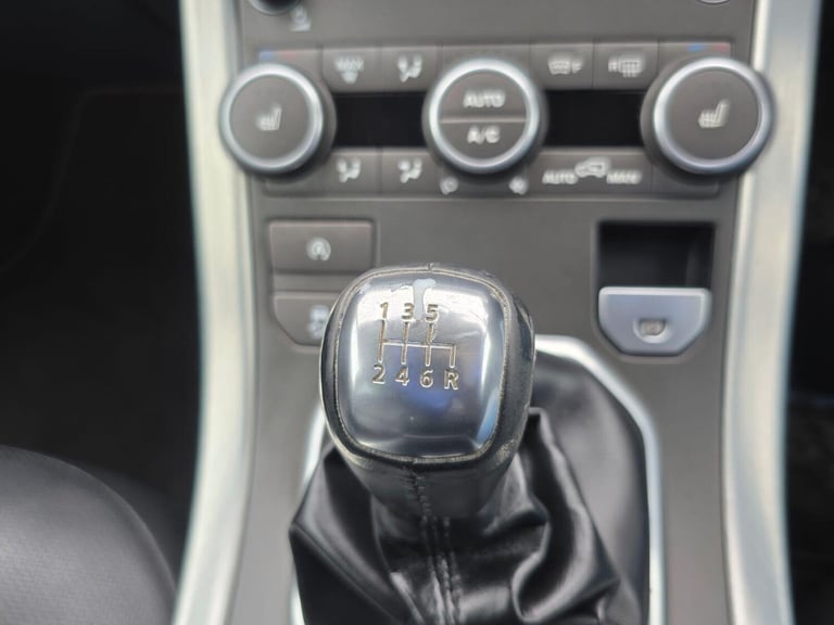 2017 Land Rover Range Rover Evoque 2.0 eD4 SE Tech FWD Euro 6 (s/s) 5dr SUV Diesel Manual