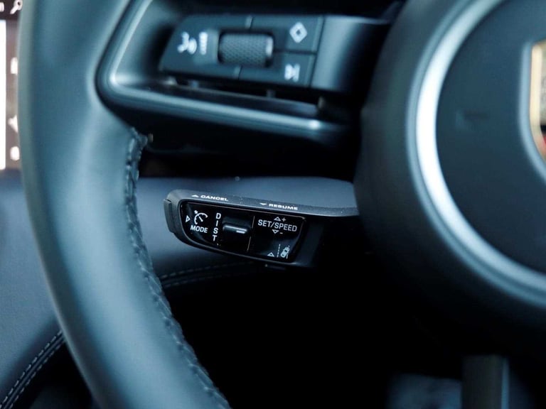  Porsche Taycan Saloon 340kW 4S 89kWh 4dr Auto Saloon Electric Automatic