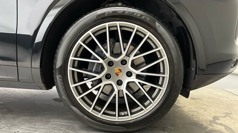 2022 Porsche Cayenne 3.0T V6 Platinum Edition TiptronicS 4WD Euro 6 (s/s) 5dr SUV Petrol Automatic