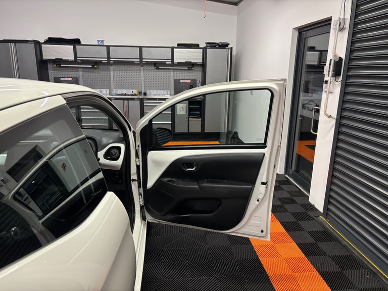 2014 Toyota AYGO 1.0 VVT-i X-Pression 5dr x-shift HATCHBACK Petrol Manual