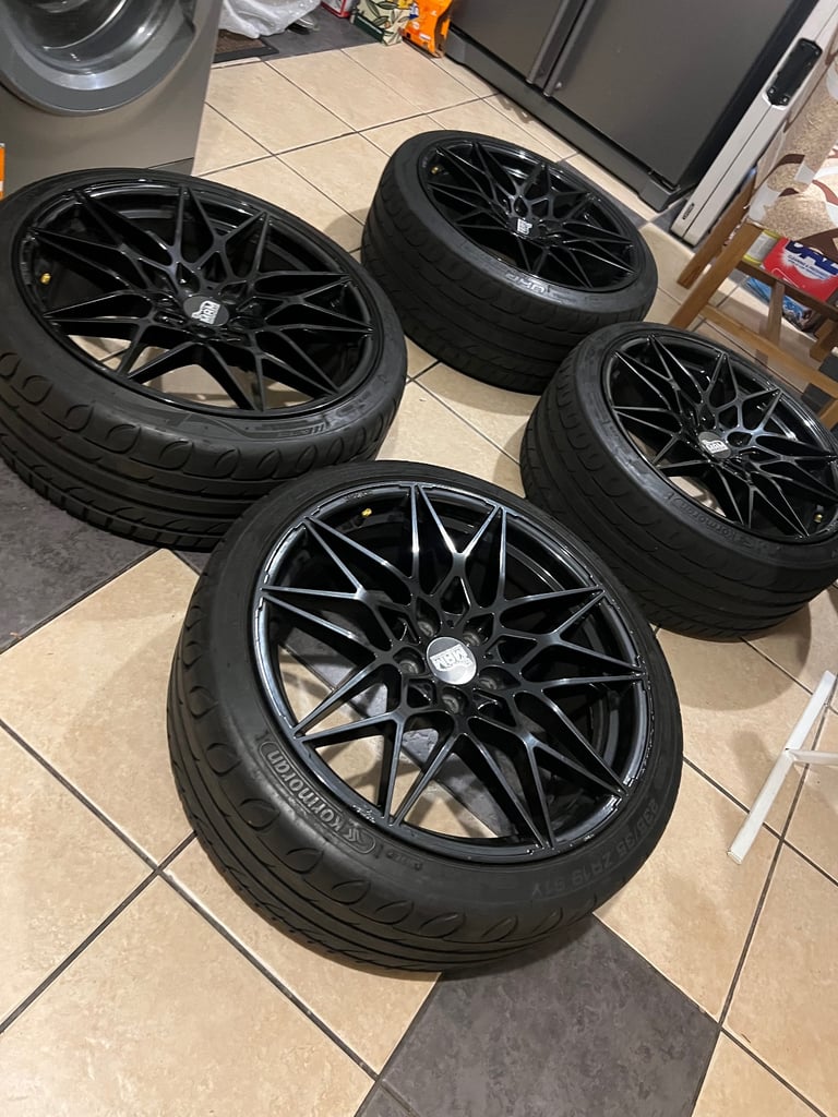 BMW 19 inch alloys 