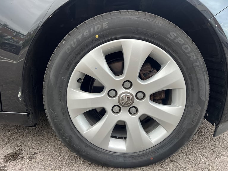 2016 Vauxhall Insignia 1.4i Turbo SRi Hatchback 5dr Petrol Manual Euro 6 (s/s)