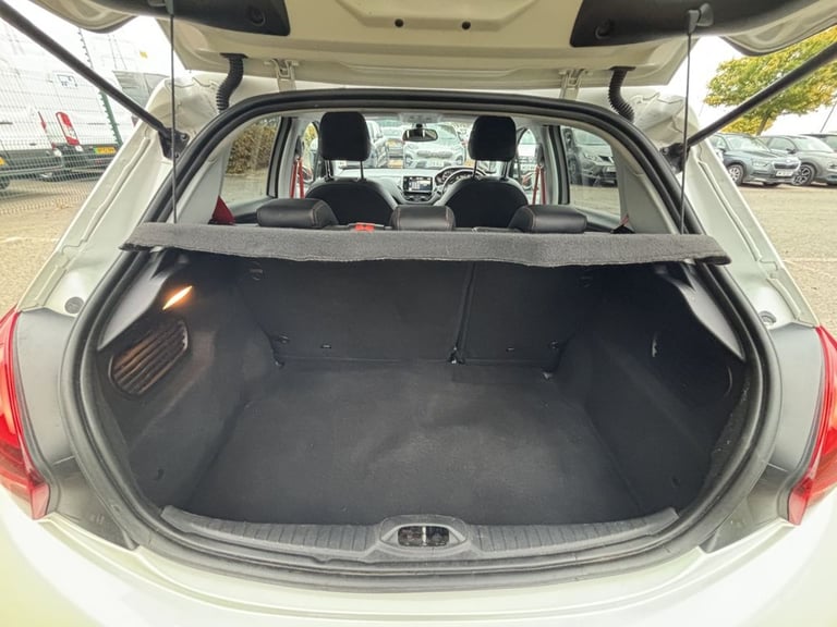 2016 Peugeot 208 1.6 BlueHDi Roland Garros Hatchback 5dr Diesel Manual Euro 6 (100 ps) Hatchback ...