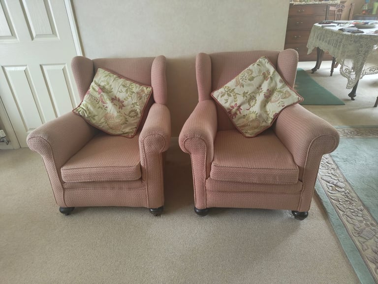 Pair of sofa chairs