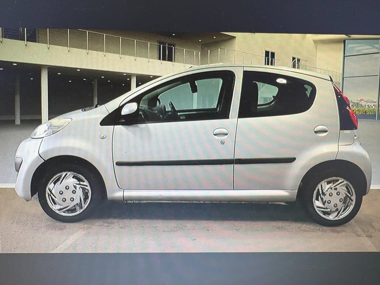 PEUGEOT 107 1.0 12V Active 2013