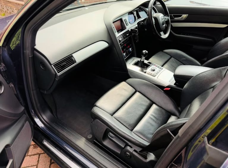 •2011 Audi A6 S-Line Avant 2.0TDI 170 6 Speeds. (Special Edition). 