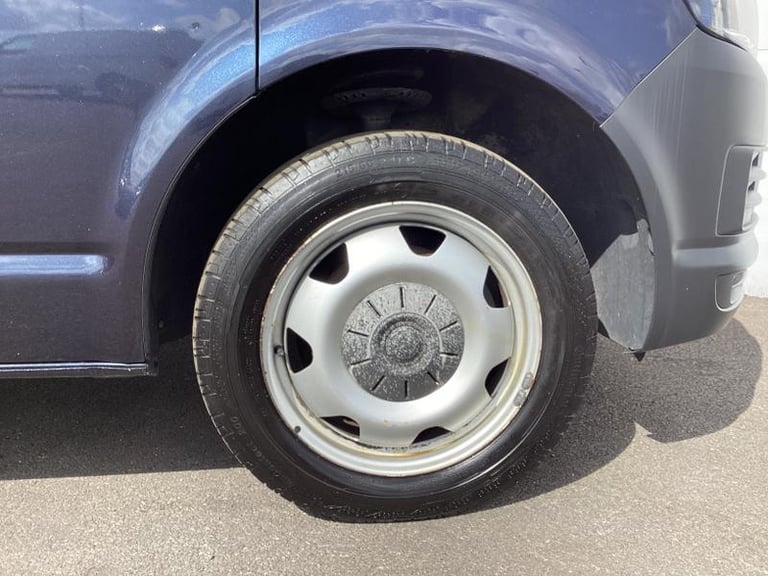 2019 Volkswagen Transporter Shuttle 2.0 TDI BlueMotion Tech S Minibus Double Cab 5dr Diesel Manua...