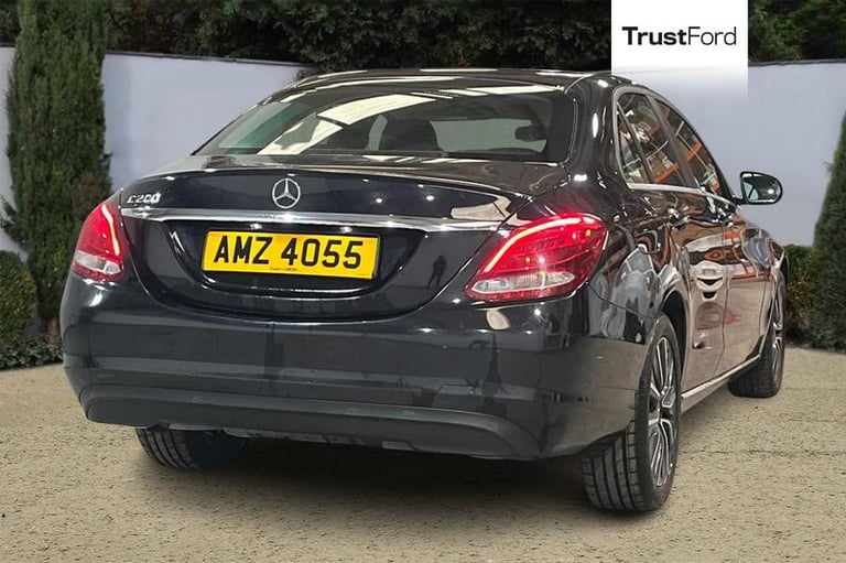 2018 Mercedes-Benz C Class C200 SE 4dr 9G-Tronic- Parking Sensors &amp; Camera SEMI-AUTO Saloon P...