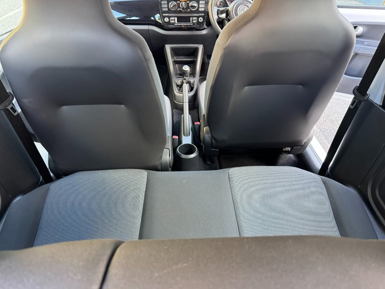 2014 Volkswagen up! 1.0 Move Up 3dr HATCHBACK Petrol Manual