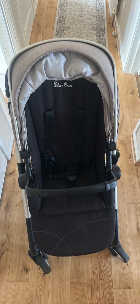 Mothercare Silver cross wayfarer travel system beige colour
