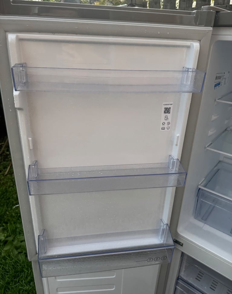 Beko LED Frost-Free Fridge Freezer For Sale/ FREE DELIVERY