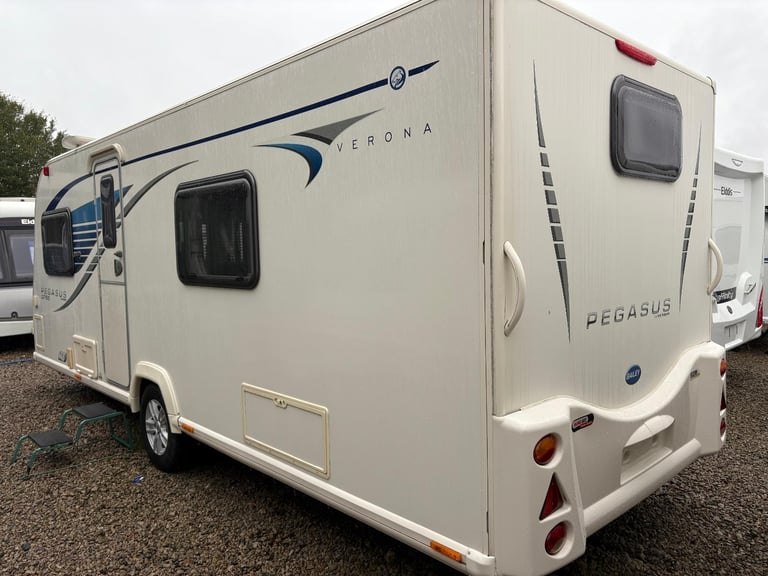 BAILEY PEGASUS VERONA - FIXED BED CARAVAN WITH END WASHROOM AND MOTORMOVER