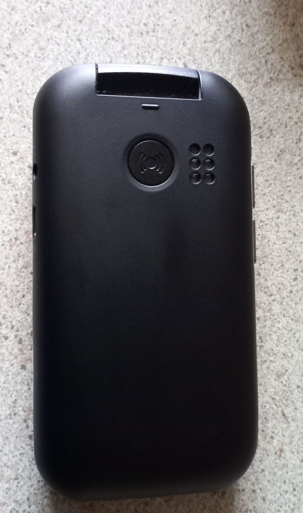 1 X Mobile Phone (DORO 7030)