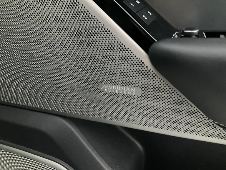 2022 Land Rover Range Rover Velar 2.0 P400e 17.1kWh R-Dynamic HSE SUV 5dr Petrol Plug-in Hybrid A...