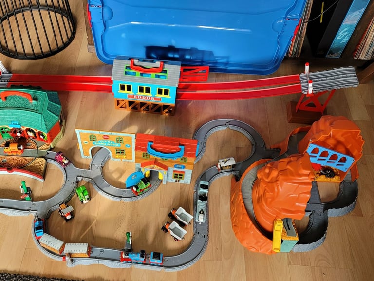 Take Along Thomas & Friends Bundle Includes Sets, Track, Diecast Trains & Friends