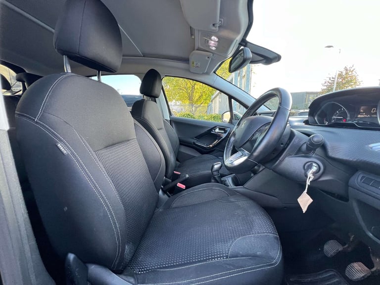 2017 Peugeot 208 1.2 PureTech Allure Premium Hatchback 5dr Petrol Manual Euro 6 (s/s) (82 ps Hatc...
