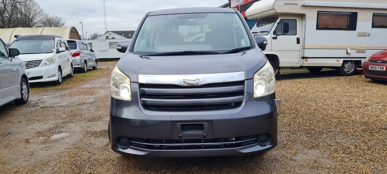 TOYOTA NOAH WELCAB WITH DISABILITY / DISABLED ACCESS SEAT