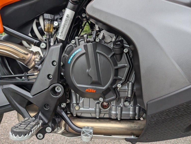 2021 KTM 890 ADVENTURE