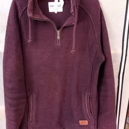 LADIES WEIRD FISH TOP