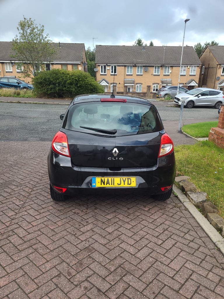 Renault, CLIO, Hatchback, 2011, Automatic, 1598 (cc), 3 doors