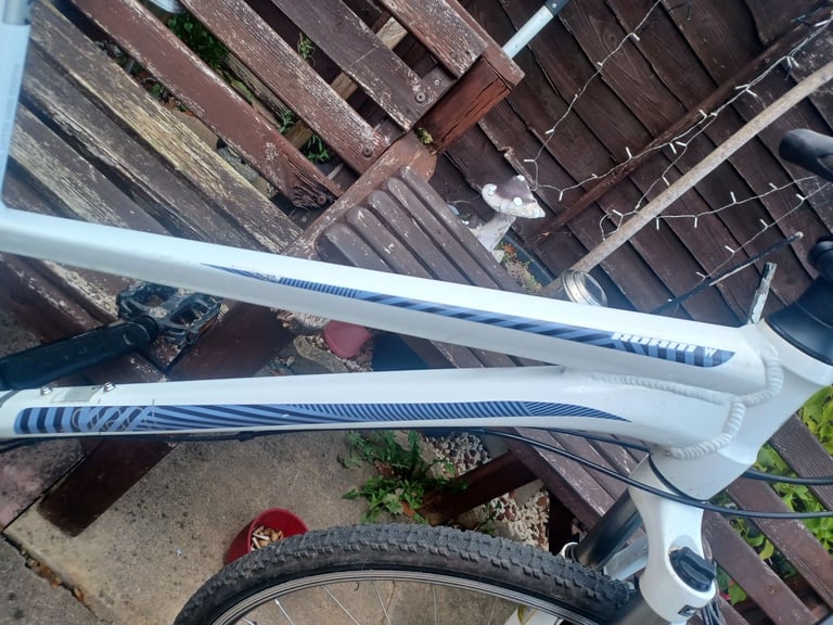 Giant roam 3 ladies bike S frame 