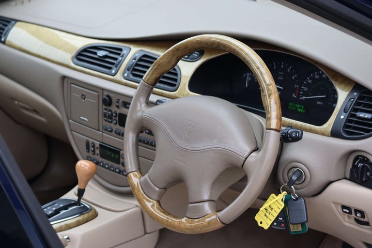 1999 Jaguar S-Type 3.0 V6 4dr Auto SALOON PETROL Automatic