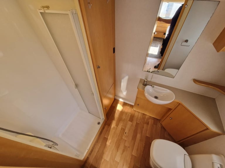 2010 Elddis Lunar XPlore 452 Single Axle 2 Berth Motor Mover Large Rear Bathroom