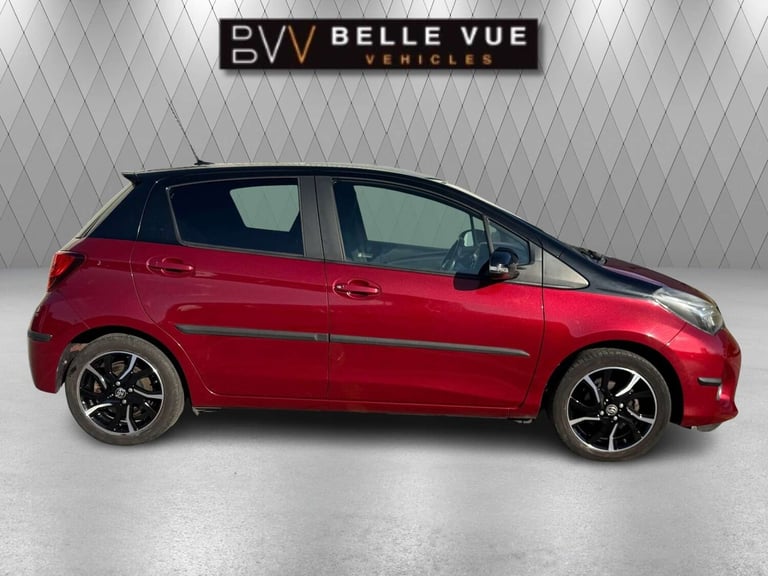 2017 Toyota Yaris 1.3 Yaris Design VVT-i 5dr - NATIONAL DELIVERY* Hatchback Petrol Manual