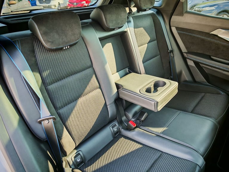 2024 Renault Austral E-Tech FHEV Iconic Esprit Alpine 5dr Auto 4C Estate Hybrid Automatic