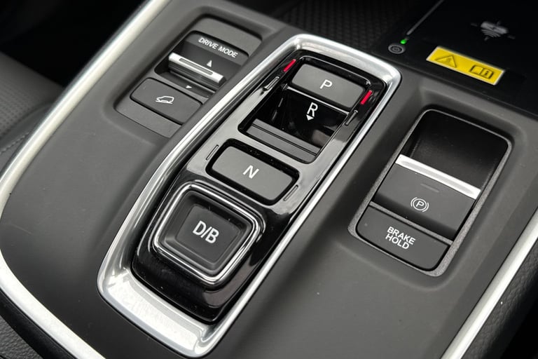 2025 Honda CR-V 2.0 eHEV Elegance 5dr eCVT ESTATE PETROL/ELECTRIC Automatic