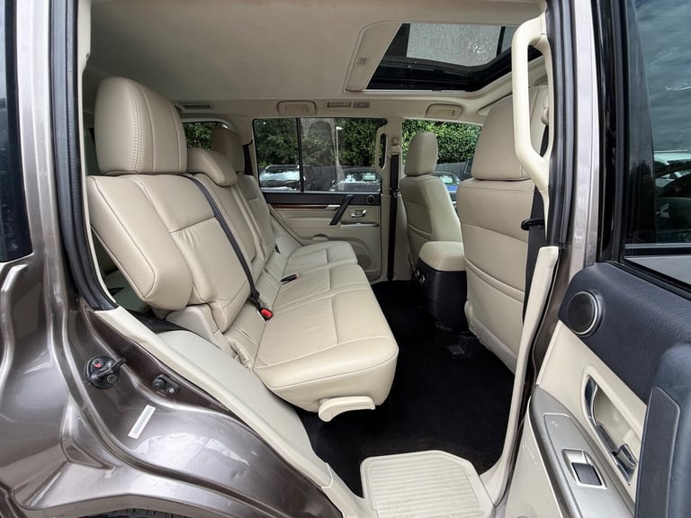 2013 Mitsubishi Shogun 3.2 DI-DC [197] SG3 5dr Auto ESTATE DIESEL Automatic