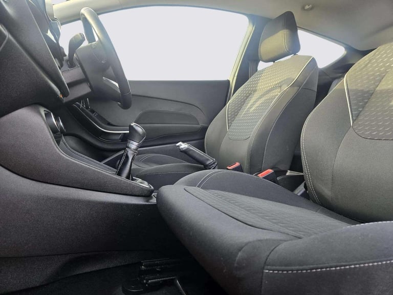 2017 Ford Fiesta 1.1 Ti-VCT Zetec Euro 6 (s/s) 3dr HATCHBACK Petrol Manual