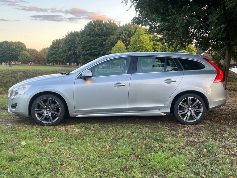 2010 Volvo V60 D3 [163] SE Lux 5dr Geartronic ESTATE Diesel Automatic
