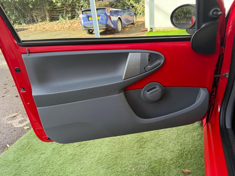 2008 Peugeot 107 1.0 12V Kiss Euro 4 3dr HATCHBACK Petrol Manual - Image 24