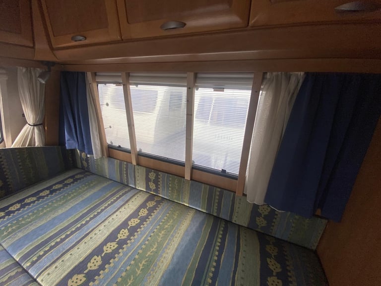 HYMER NOVA - 2001 - FIXED BED - 4 BERTH - BARGAIN BE QUICK 