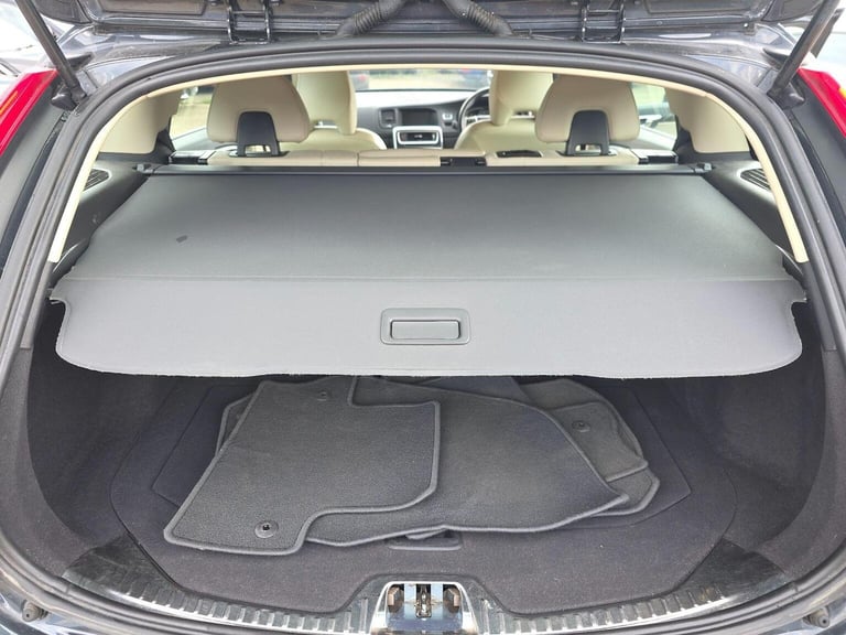 VOLVO V60 2.0 D2 SE Nav Euro 6 (s/s) 5dr 2017