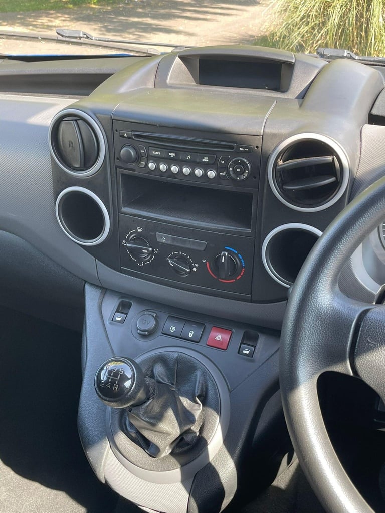 2018 Peugeot Partner 1.6 BlueHDi 648 S L1 4dr PANEL VAN Diesel Manual