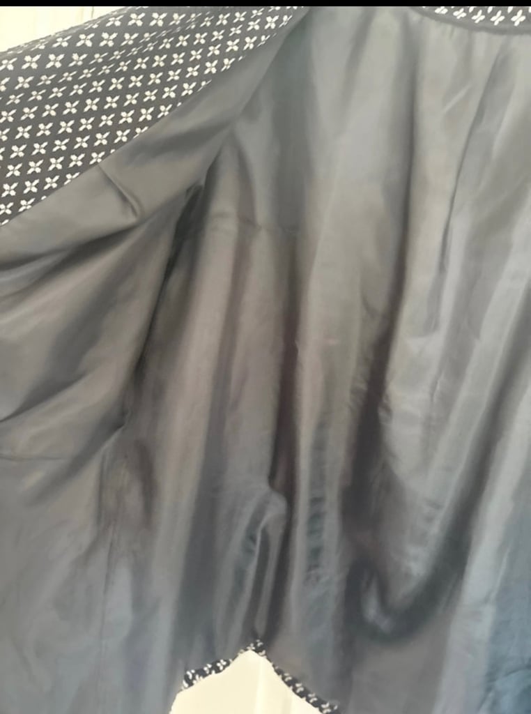 Ladies Blazer Size 16