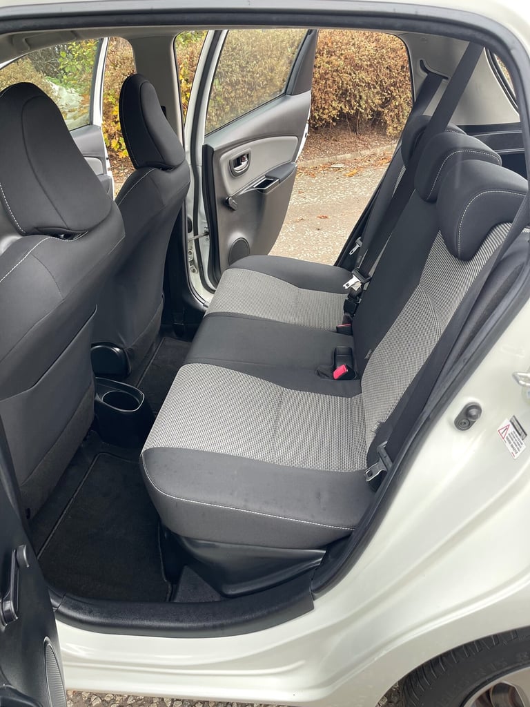 2015 Toyota Yaris 1.5 Hybrid Icon 5dr CVT ULEZ Compliance  HATCHBACK Petrol/Electric Hybrid Autom...