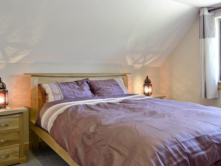 Modern furnished Cottage for rental a short drive north of Fort William