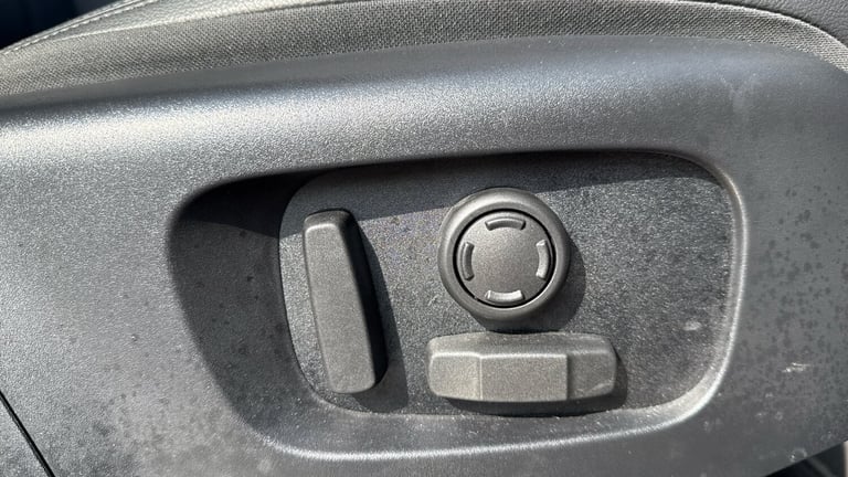 2025 Land Rover Range Rover Evoque 2.0 D165 Dynamic SE 5dr Auto Diesel Hatchback Hatchback Diesel...