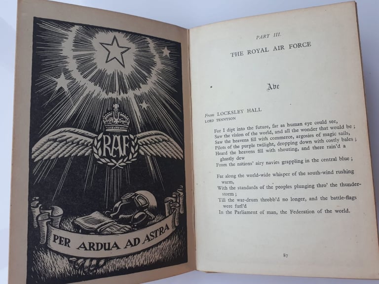 Verse of valour: an anthology of shorter war poems of Sea Land Air poetry War WWI & II, bravery