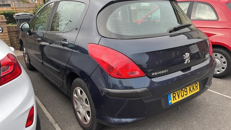 Peugeot 308 1598 CC 2009 model 104500 miles petrol Automatic MOT valid until Oct 2026