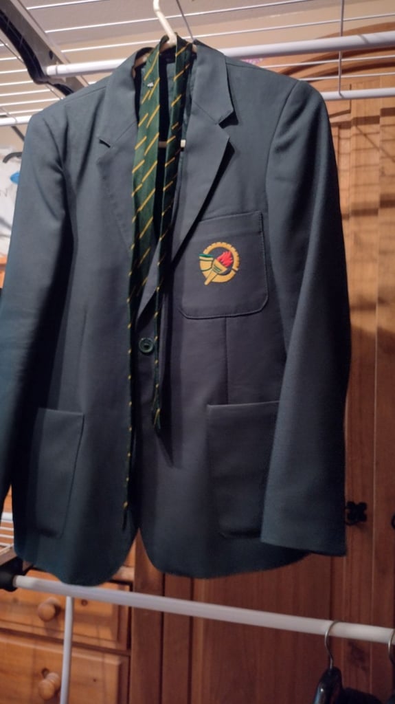 Toot Hill School X2 Girls Blazer x1 Tie